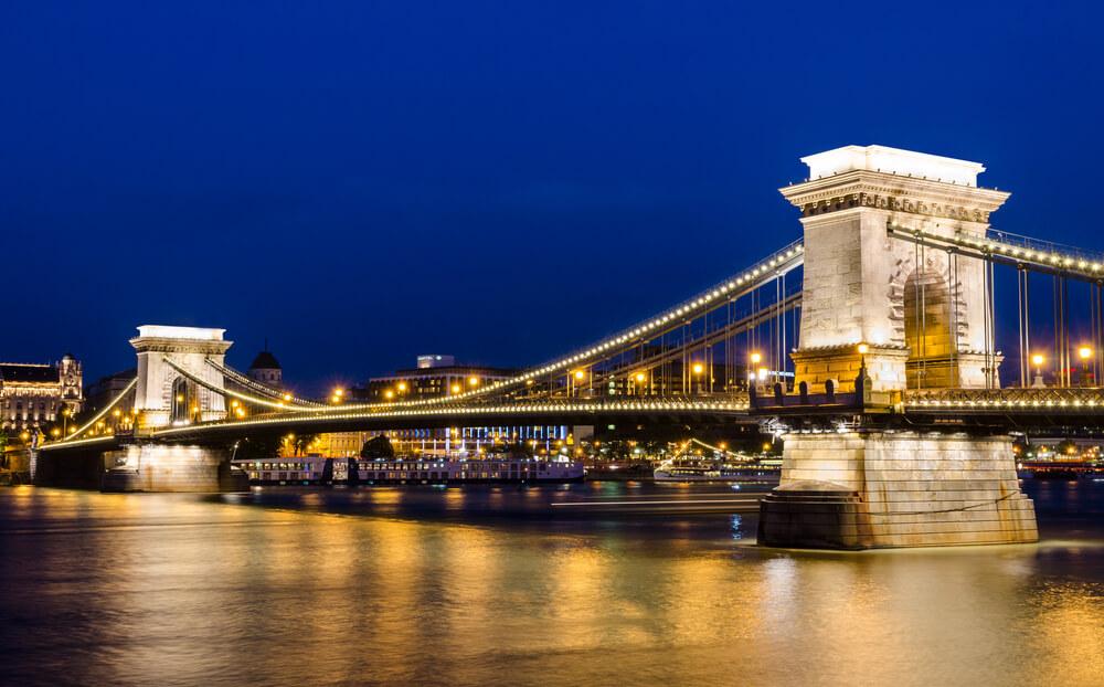 Széchenyi Chain Bridge image