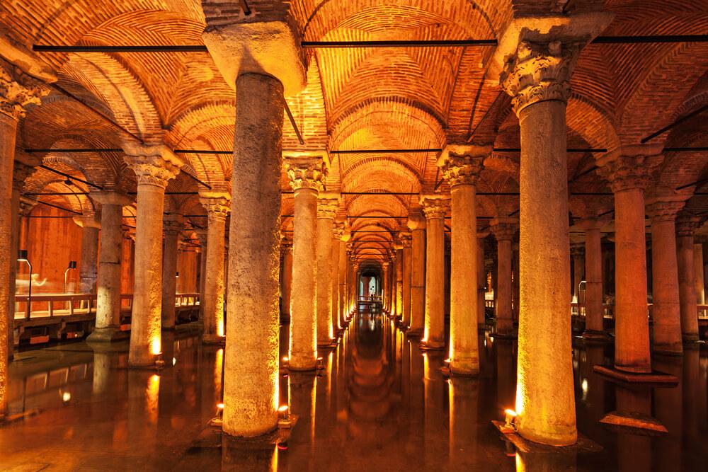 Basilica Cistern image