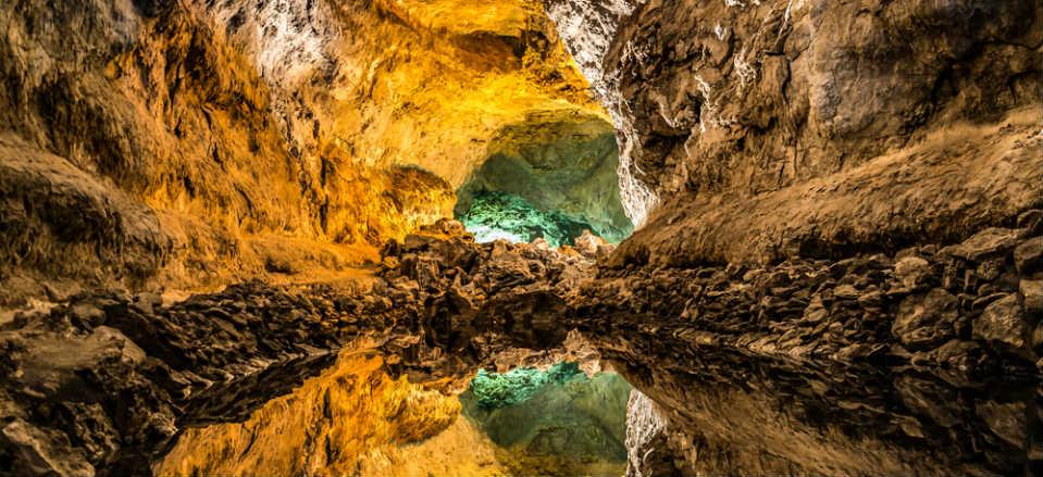 Cueva De Los Verdes Spain image