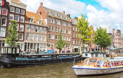 A picture of a canal in Amsterdam